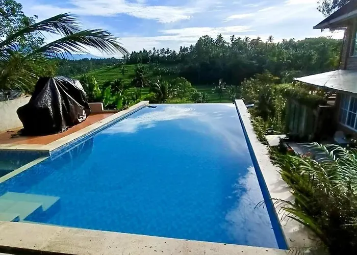 Whispering Hills Lodge Perean