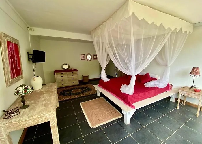 Lodge Whispering Hills